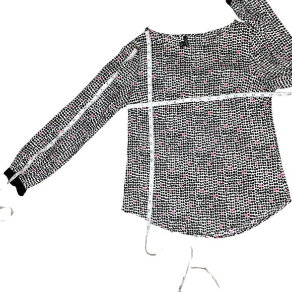 Ann Taylor Black White Abstract Long Button Sleeve Scoop Neck Size XS Luxe - Picture 3 of 5